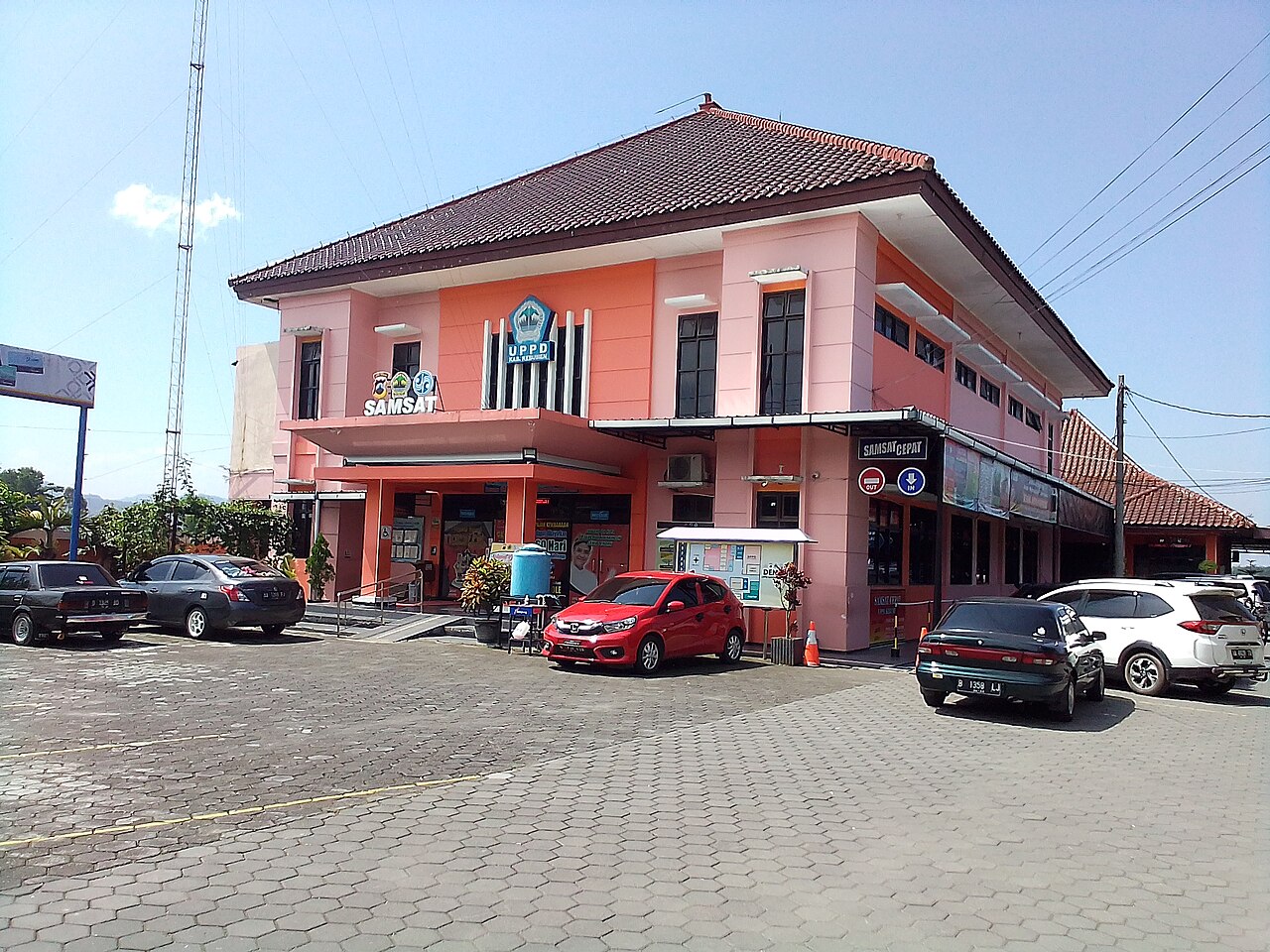 Kantor SAMSAT buru selatan